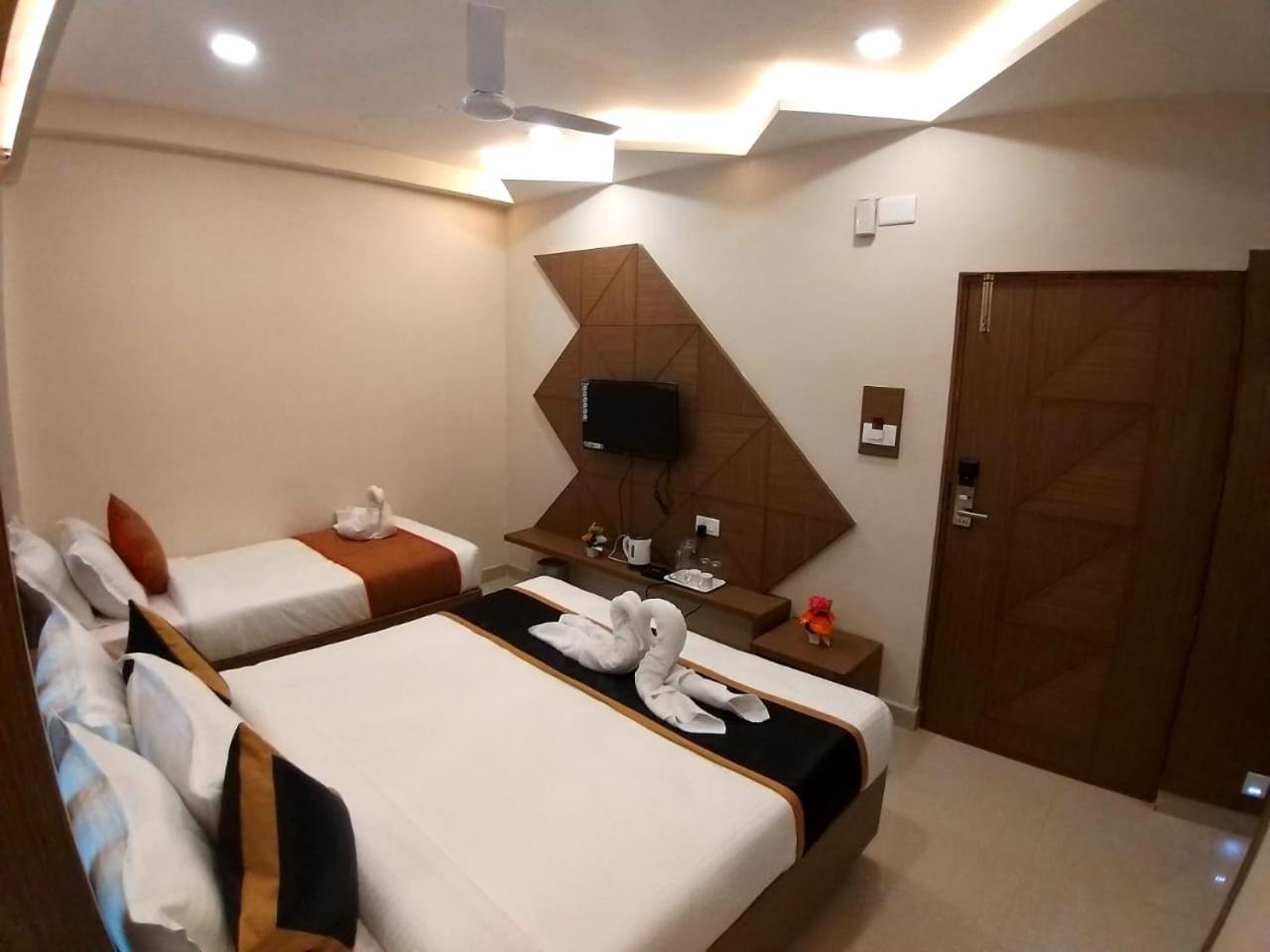 Grand Elegant Hotel เชนไน ภายนอก รูปภาพ