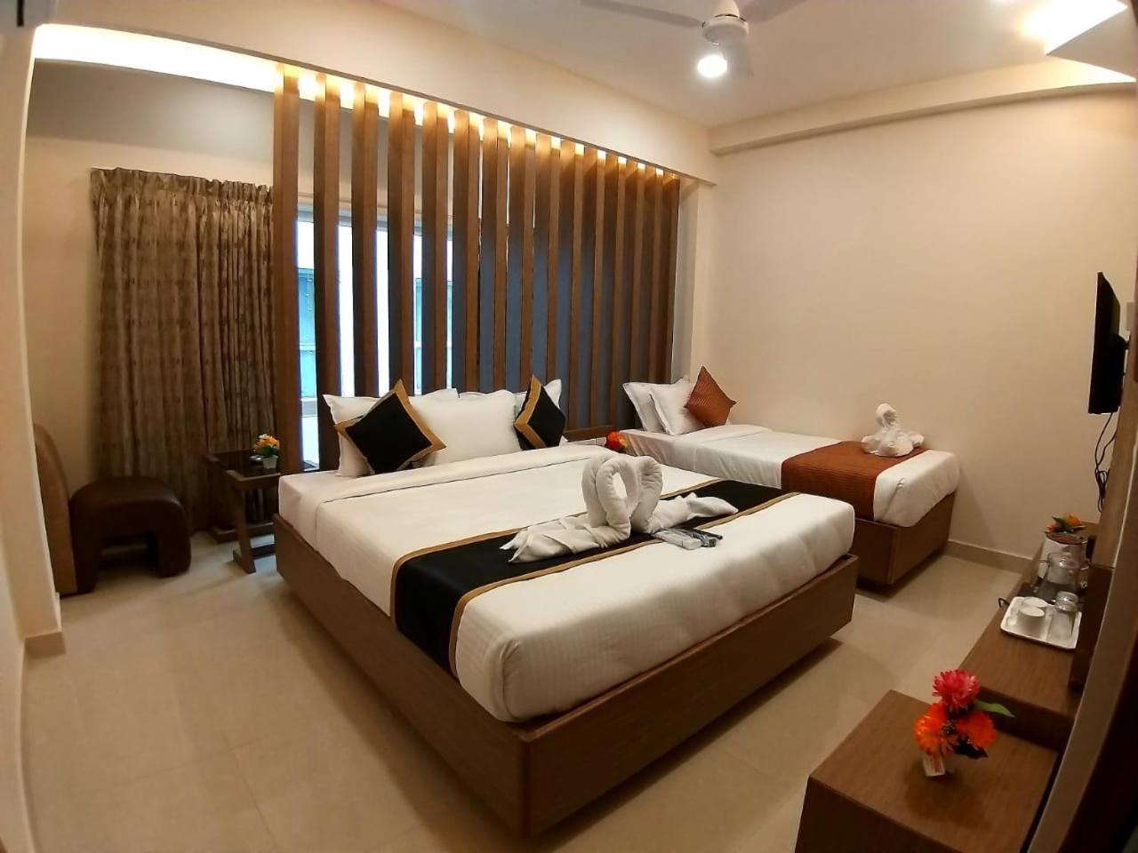 Grand Elegant Hotel เชนไน ภายนอก รูปภาพ
